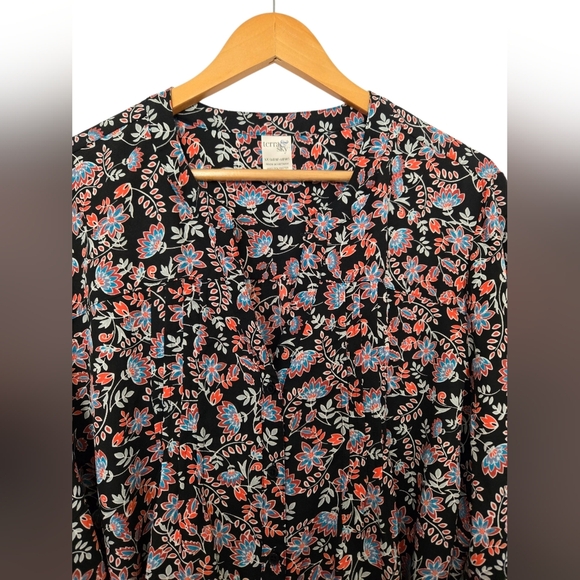 Terra & Sky Black Floral Blouse Size 1X - Picture 3 of 4